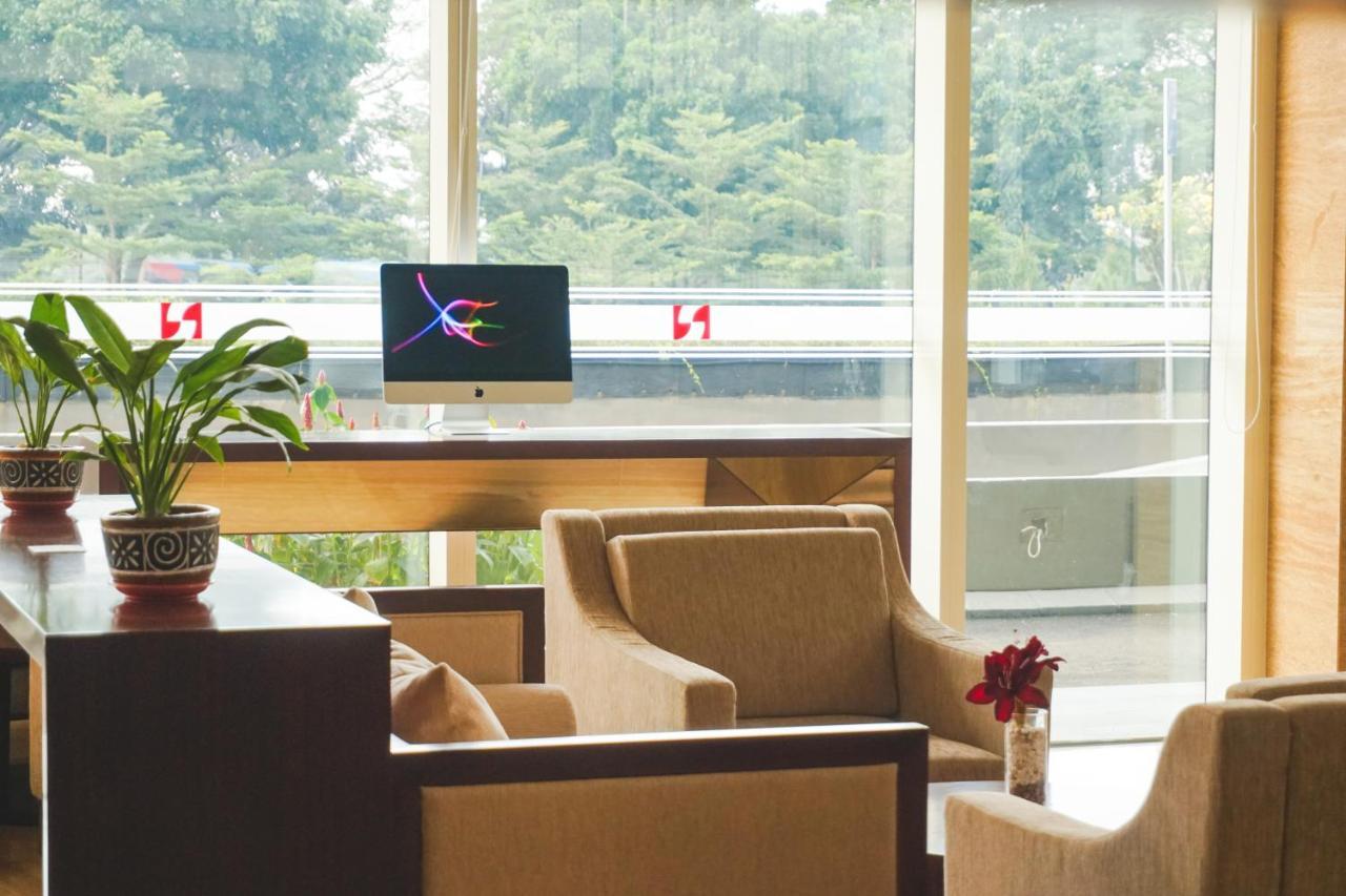 Swiss-Belcourt Serpong Dış mekan fotoğraf